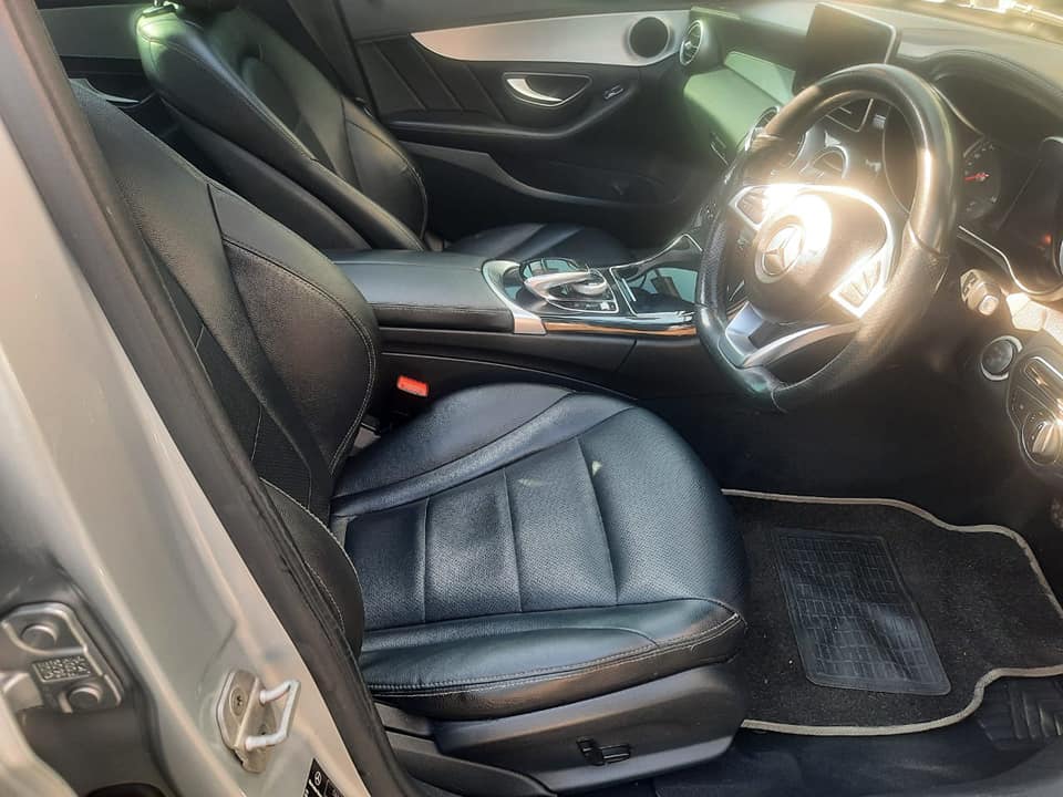 2014 Mercedes Benz C200 AMG Automatic and leather seat Sunroof