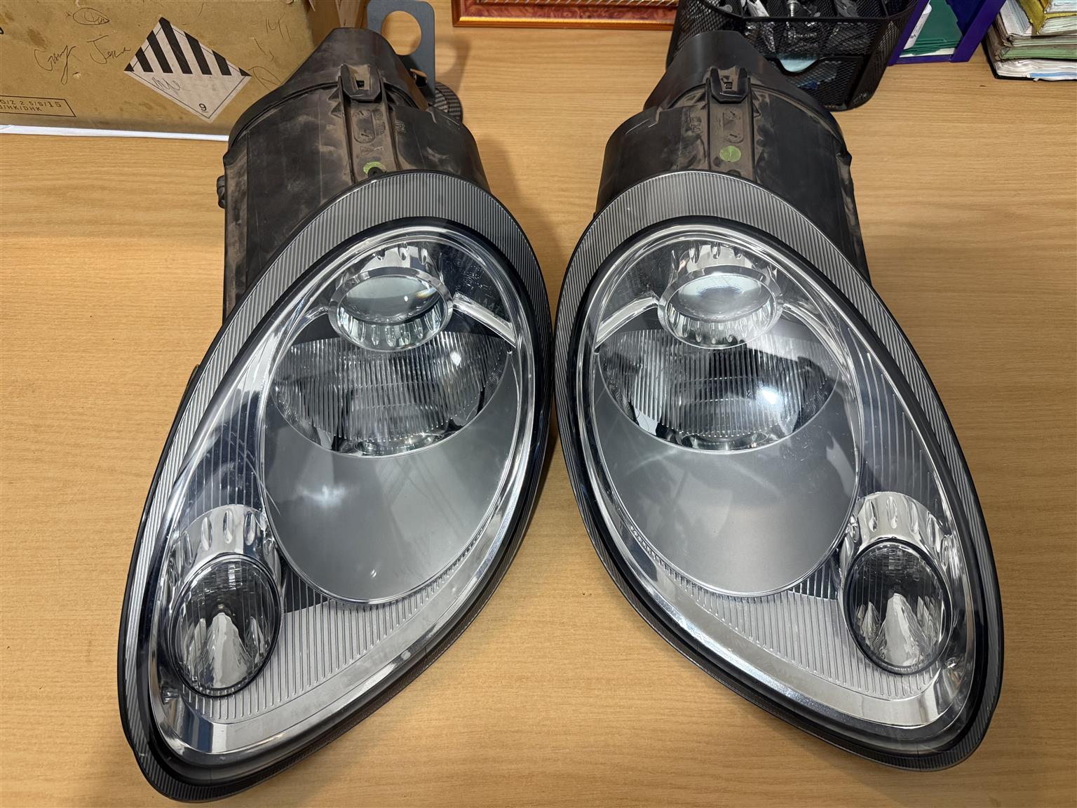 Porsche 987 Headlight - Private Seller Porsche 987 Headlight - Private Seller