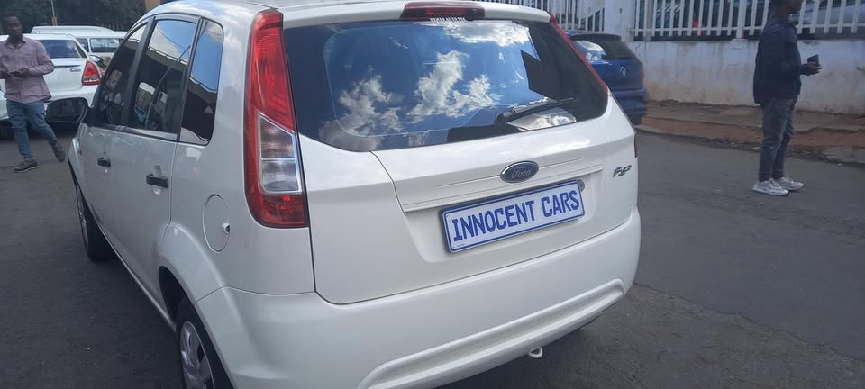 2013 FORD FIGO 1.4 MANUAL PETROL, WHITE COLOUR, MILEAGE 89000KM,