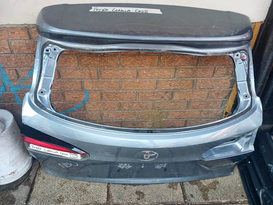 Toyota Corolla Cross tailgate - Private Seller Toyota Corolla Cross tailgate - Private Seller