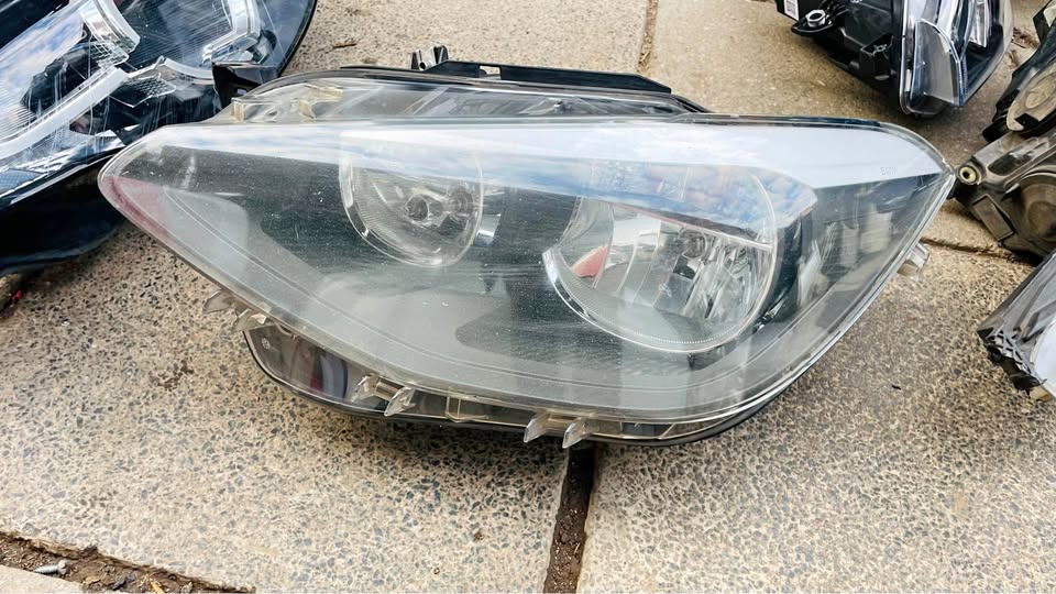 BMW 1 Series F20 headlight - Private Seller BMW 1 Series F20 headlight - Private Seller