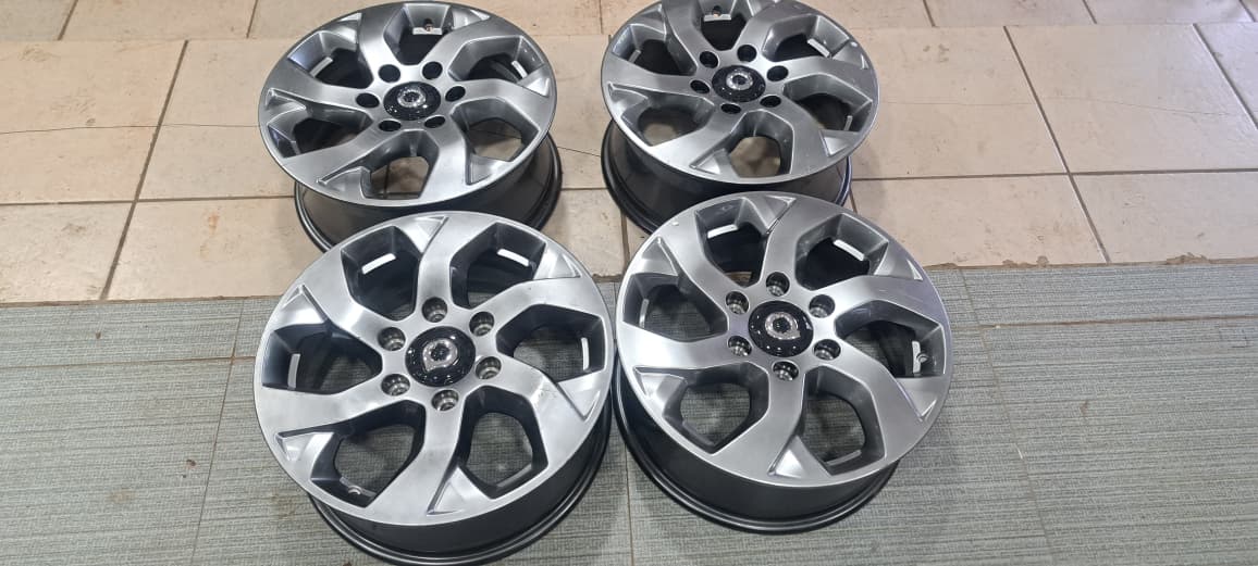 17inch GWM  mags  like new - Private Seller