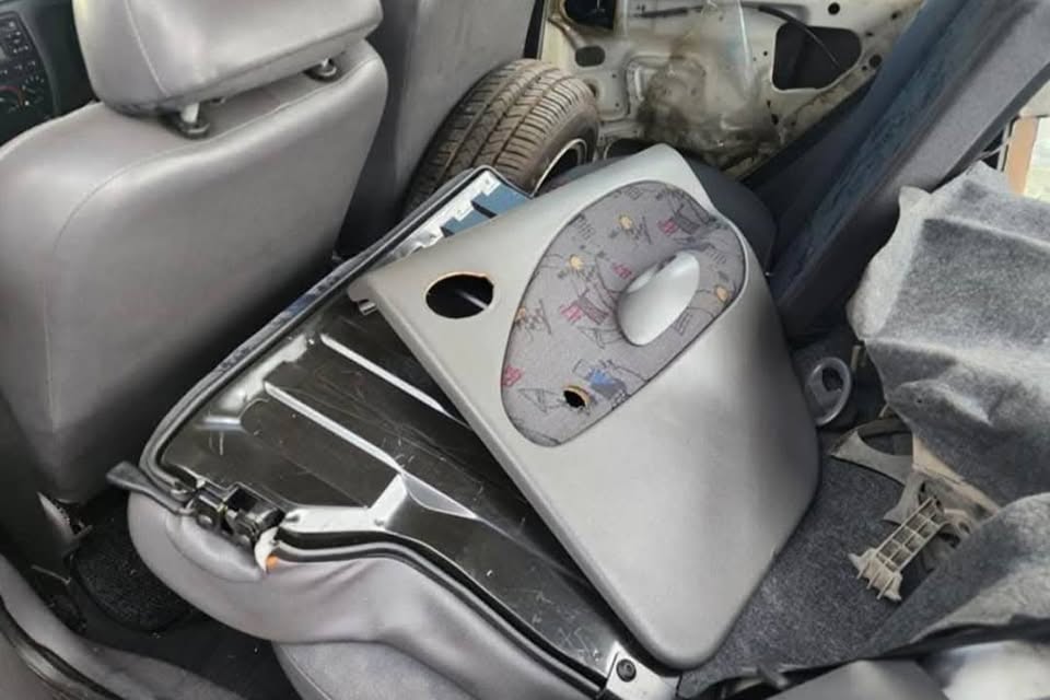 FORD FIESTA FLAIR STRIPPING FOR SPARE/PARTS