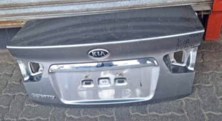 Kia Cerato Boot lid Call or Dm - Private Seller Kia Cerato Boot lid Call or Dm - Private Seller