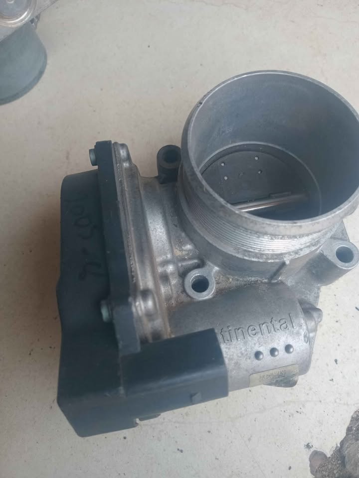 2010 VW CC AUDI A4 THROTTLE BODY SENSOR 06F 133 062 J OEM 10 11 12 - Private Seller 2010 VW CC AUDI A4 THROTTLE BODY SENSOR 06F 133 062 J OEM 10 11 12 - Private Seller