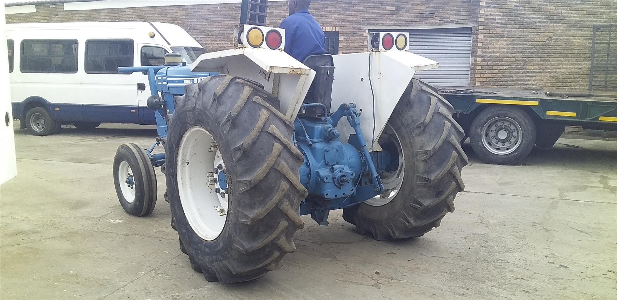 1986 FORD 6600 TRACTOR 