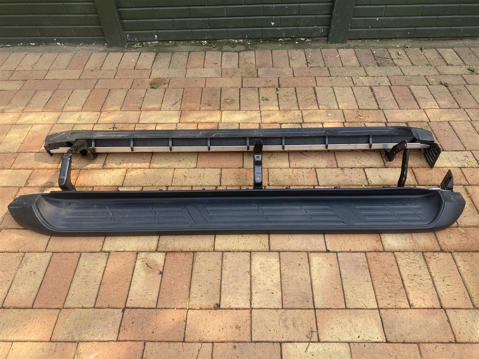 2024 TOYOTA HILUX GD-6 DOUBLE CAB SIDE STEPS FOR SALE. BRAND NEW - Private Seller