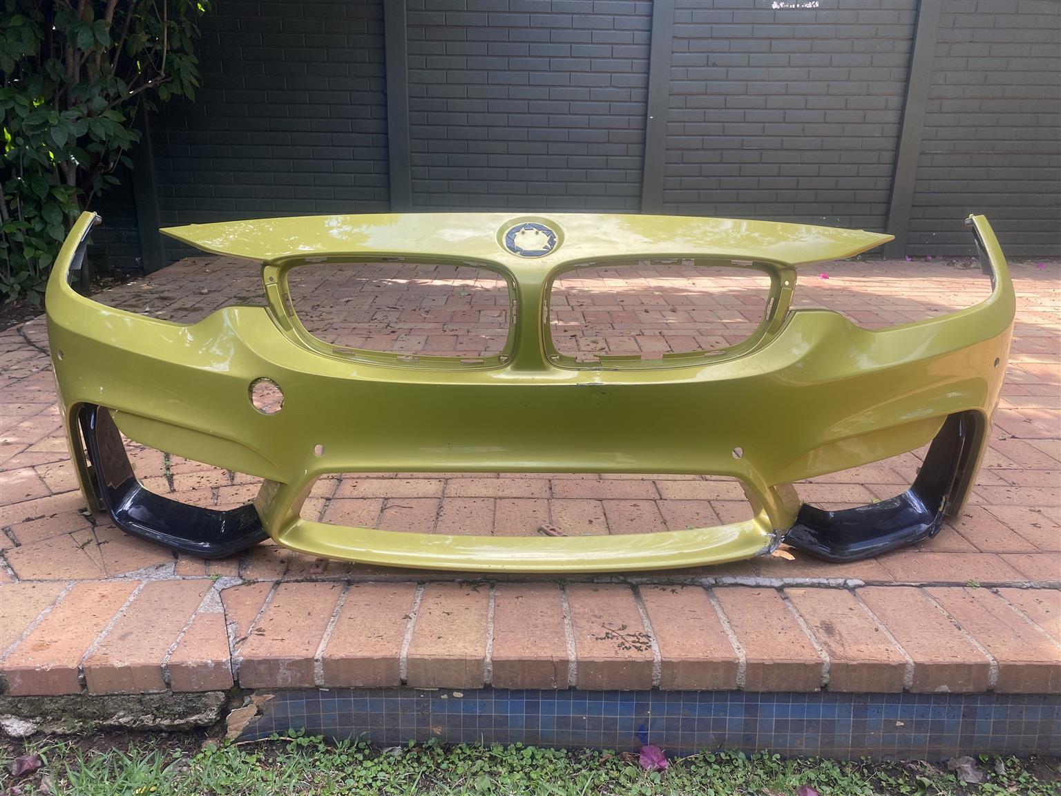 2019 BMW M4 F80/F82/F83 FRONT BUMPER FOR SALE. IN EXCELLENT CONDITION - Private Seller 2019 BMW M4 F80/F82/F83 FRONT BUMPER FOR SALE. IN EXCELLENT CONDITION - Private Seller