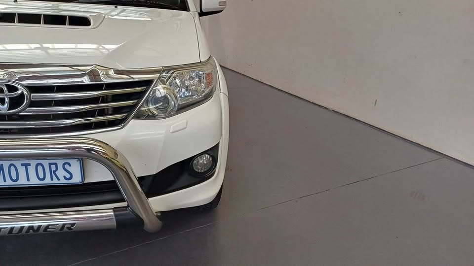 2014 TOYOTA FORTUNER 3.0D-4D 4X4 (M)