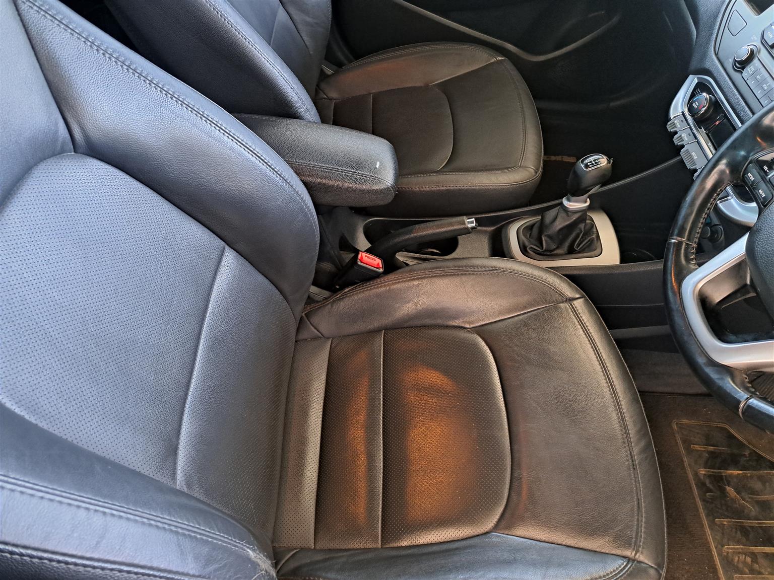 Pre-Owned 2014 KIA RIO