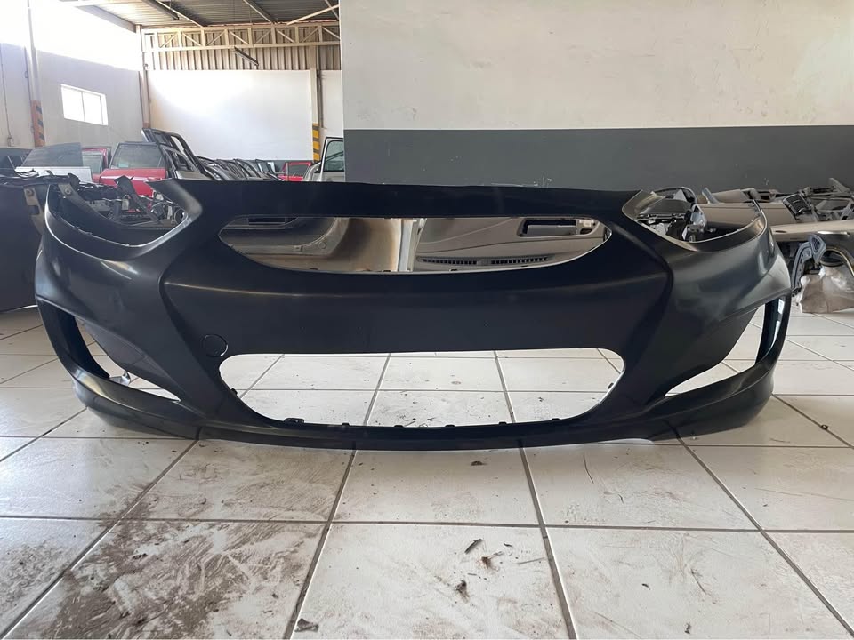 Hyundai accent Front bumper