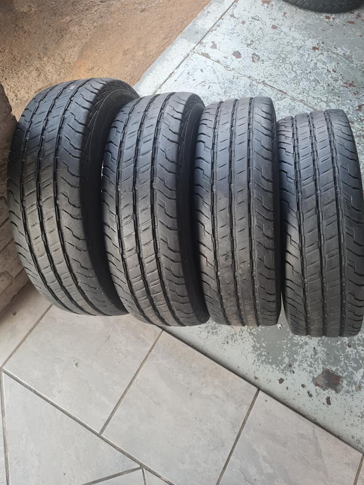 4x195/70/15c continental  contivan contact tyres still in good condition - Private Seller