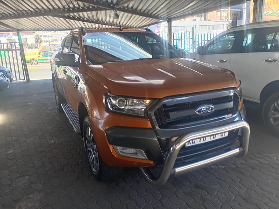 2017 Ford Ranger Double Wildtrak 3.2 Automatic Diesel Orange Reverse camera Reverse sensor Spare key