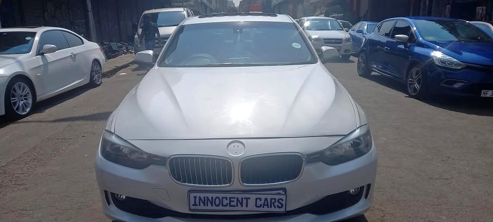 2013 BMW 320i ENGINE PETROL, SPORTS-LINE, AUTOMATIC TRANSMISSION