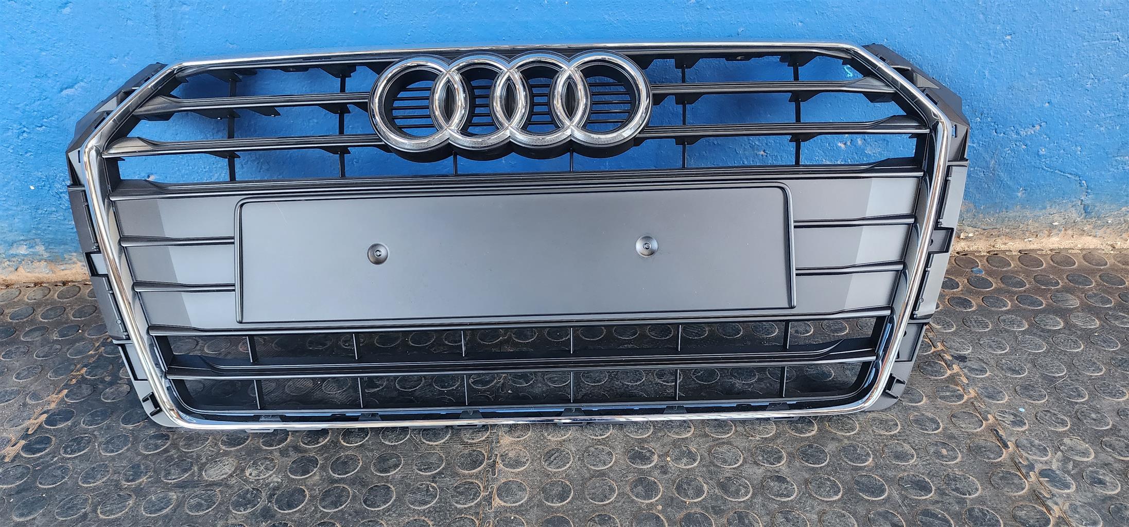 Radiator grille audi a4 b9 - Private Seller Radiator grille audi a4 b9 - Private Seller