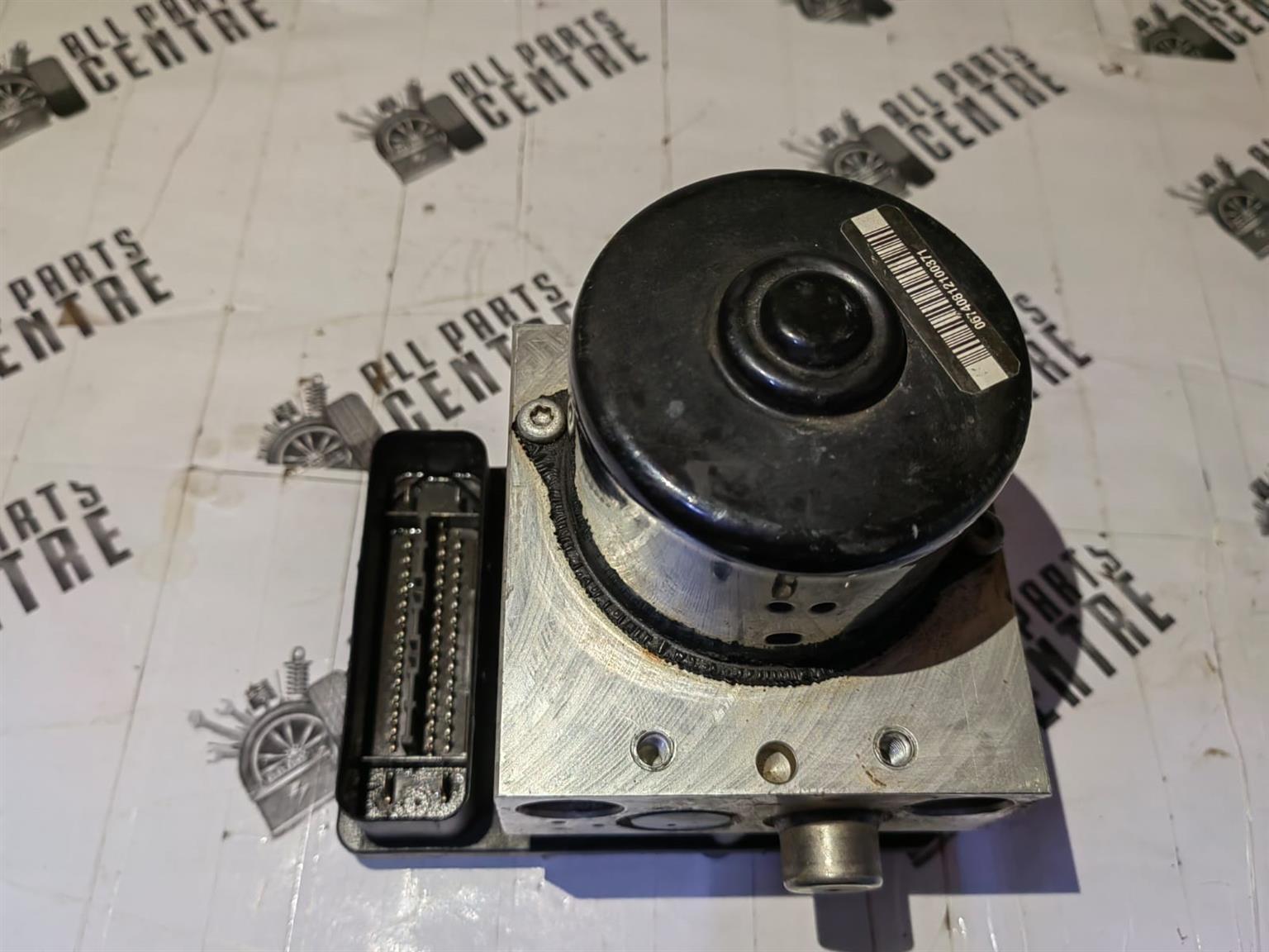 Nissan Navara D40 ABS pump for sale – Used