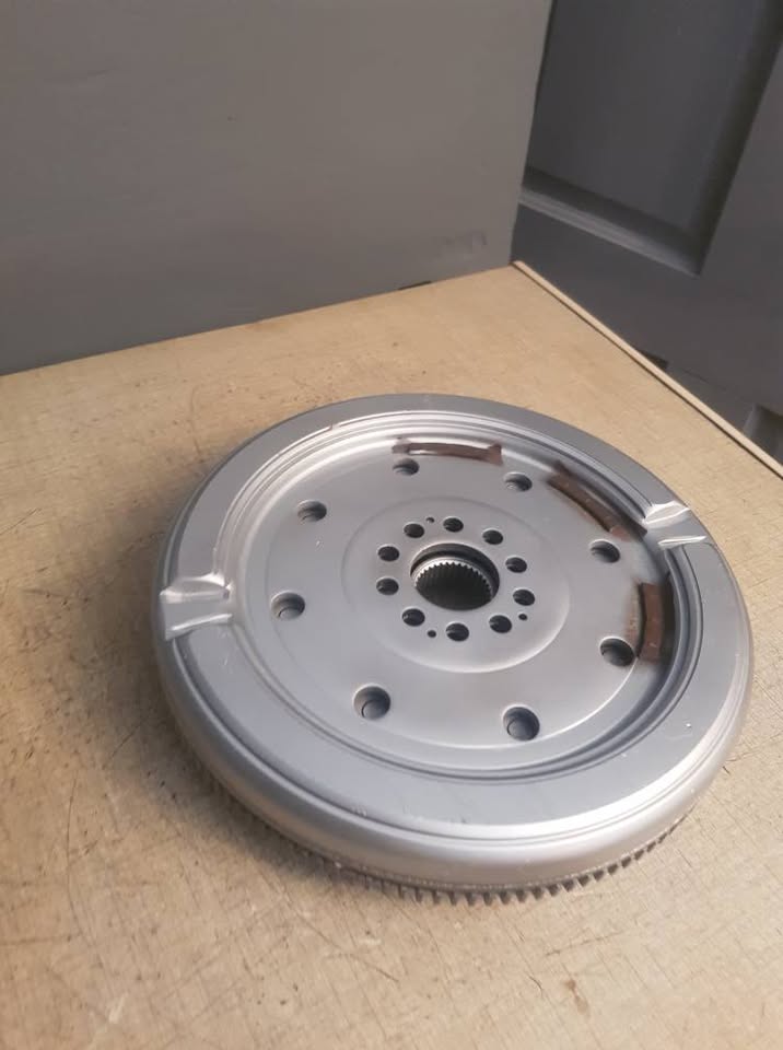 VW GOLF R32 OR AUDI TT DSG FLYWHEEL FOR SALE - Private Seller VW GOLF R32 OR AUDI TT DSG FLYWHEEL FOR SALE - Private Seller