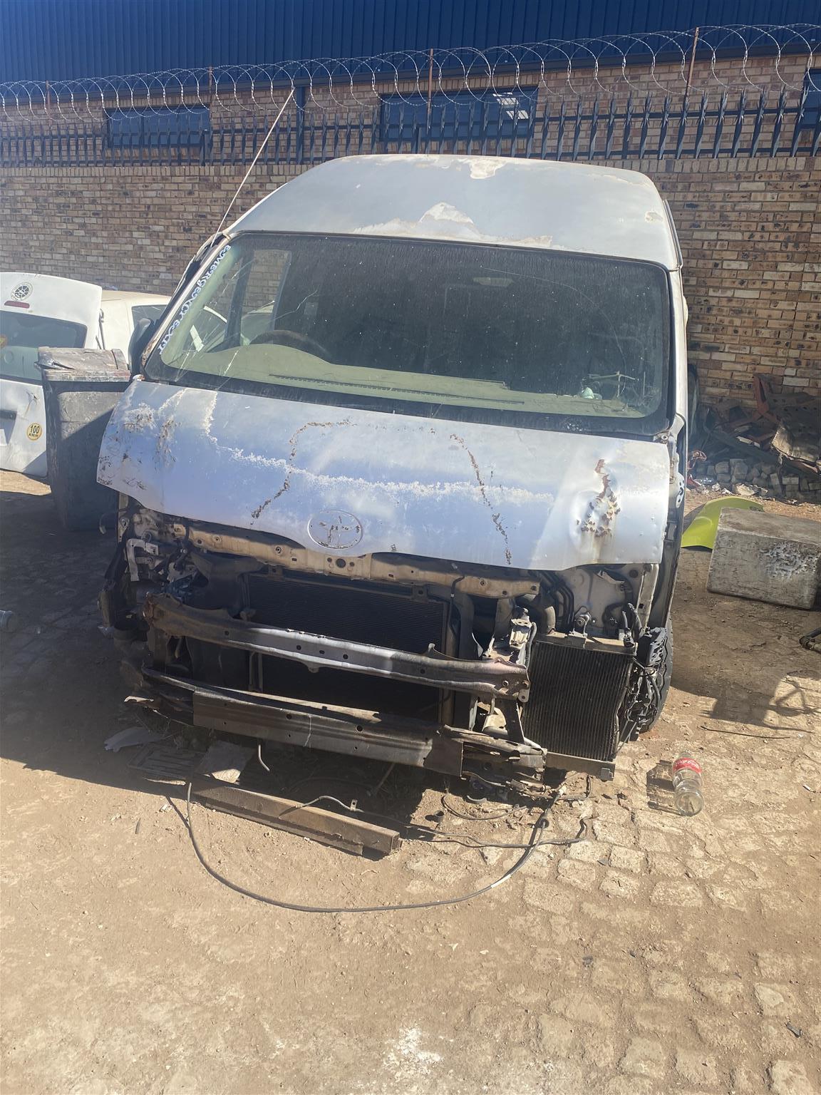 TOYOTA QUANTUM 2012 DIESEL