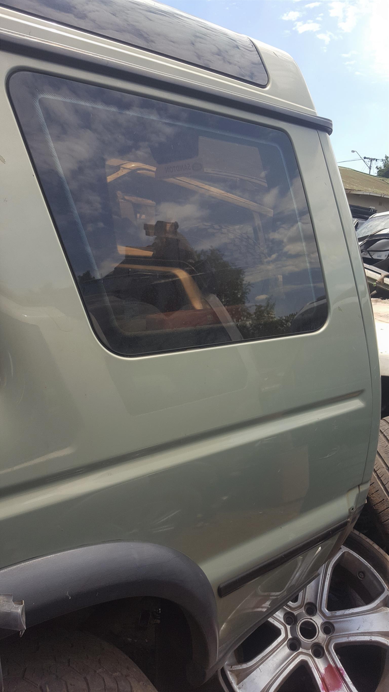 Various Land Rover Quarter Sections for sale | Auto EZI