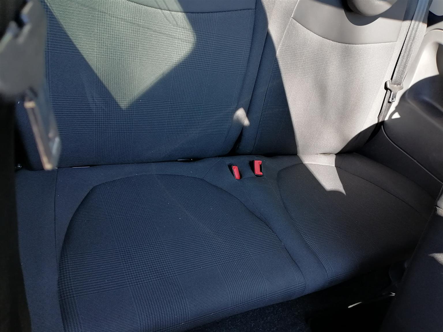 2015 FIAT 500C SPORT CONVERTIBLE WITH REVERSE SENSORS IN EXCELLENT CONDITION