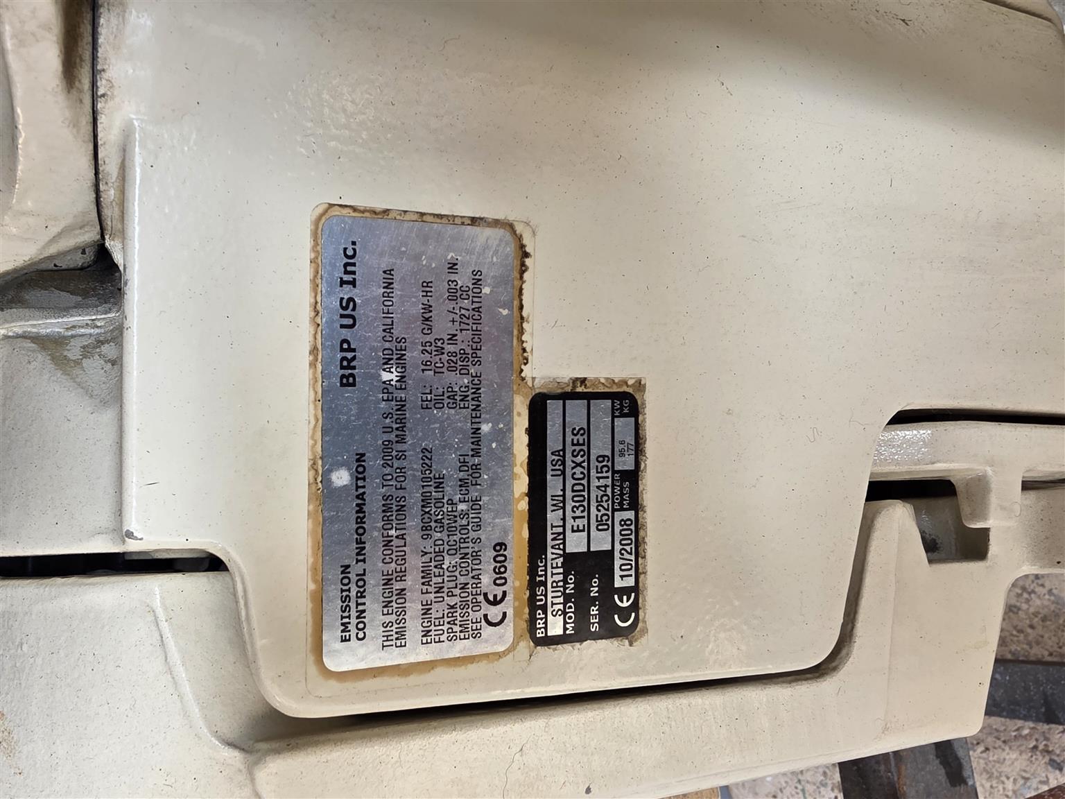 Evinrude etec 130hp x4 breaking up for spares 3 running condition