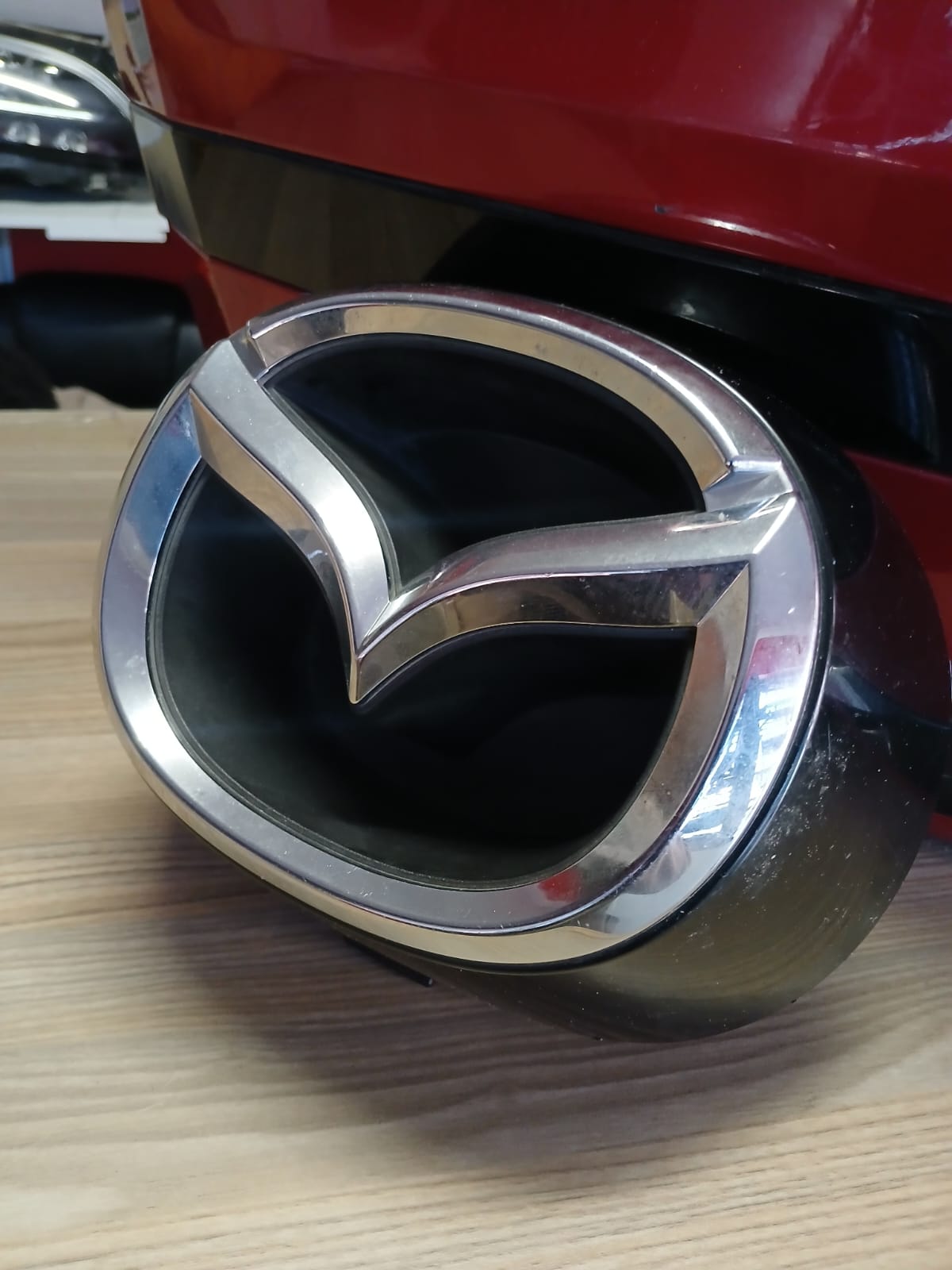 2021 MAZDA CX5 FRONT BADGE LOGO FOR SALE - Private Seller 2021 MAZDA CX5 FRONT BADGE LOGO FOR SALE - Private Seller