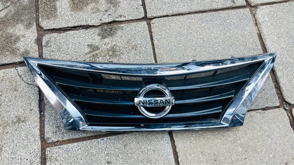 Nissan Almera grill - Private Seller Nissan Almera grill - Private Seller