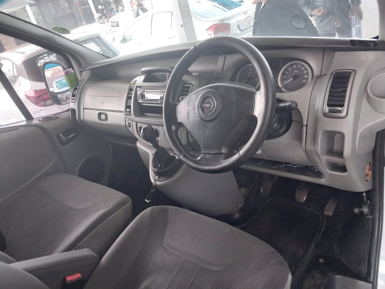 Used 2010 Opel Vivaro 1.9CDTi Enjoy - Private Seller