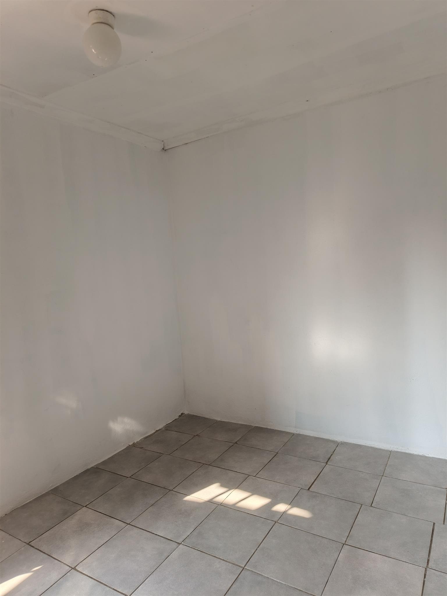 Room to rent | Junk Mail Marketplace