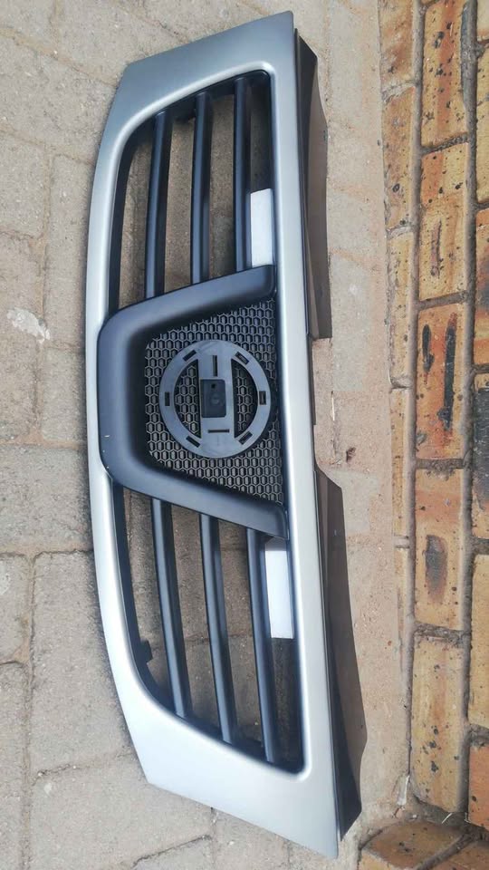 Nissan Np 200 grill - Private Seller Nissan Np 200 grill - Private Seller