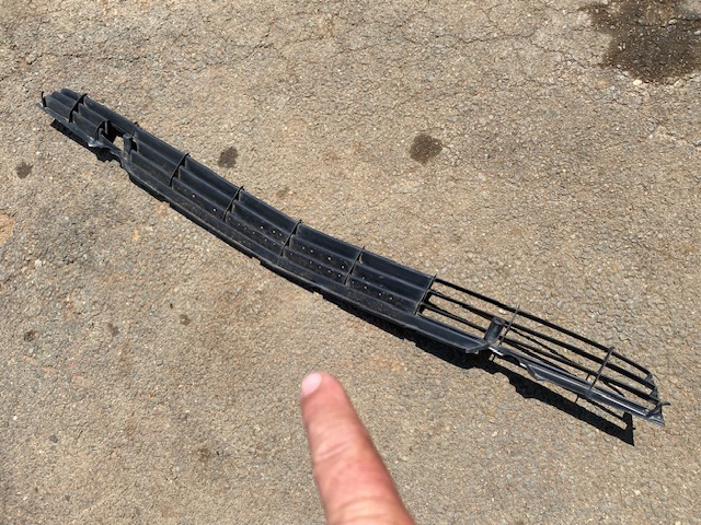 Audi 100 200 C3 front bumper lower grill - Private Seller Audi 100 200 C3 front bumper lower grill - Private Seller