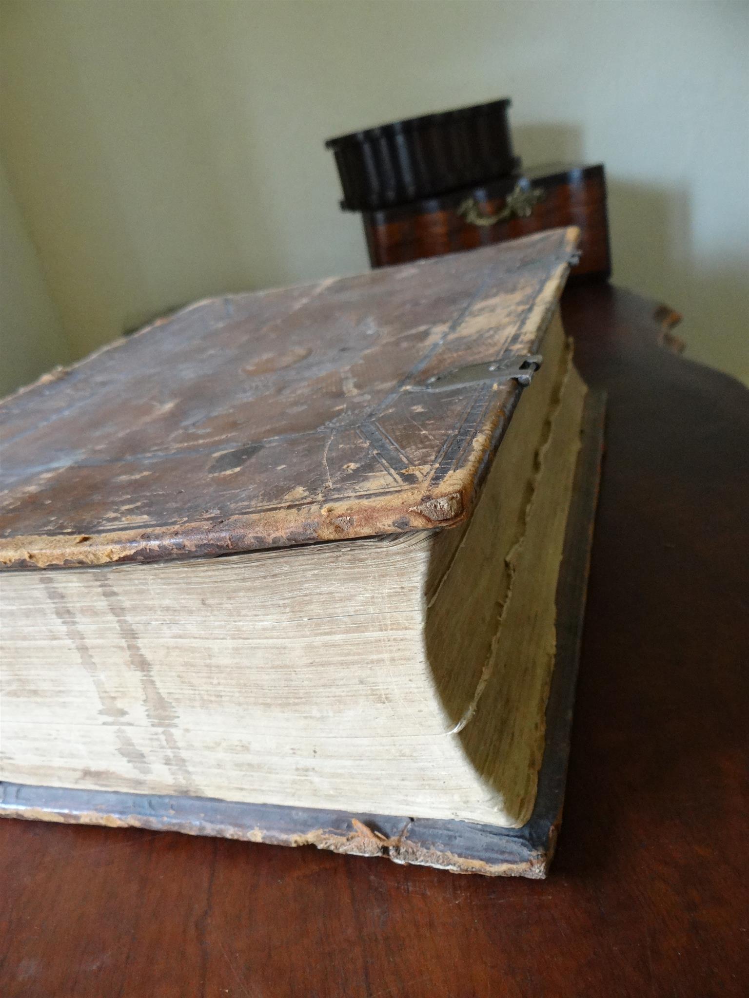 Antique Dutch/Afrikaans Bible printed 1868
