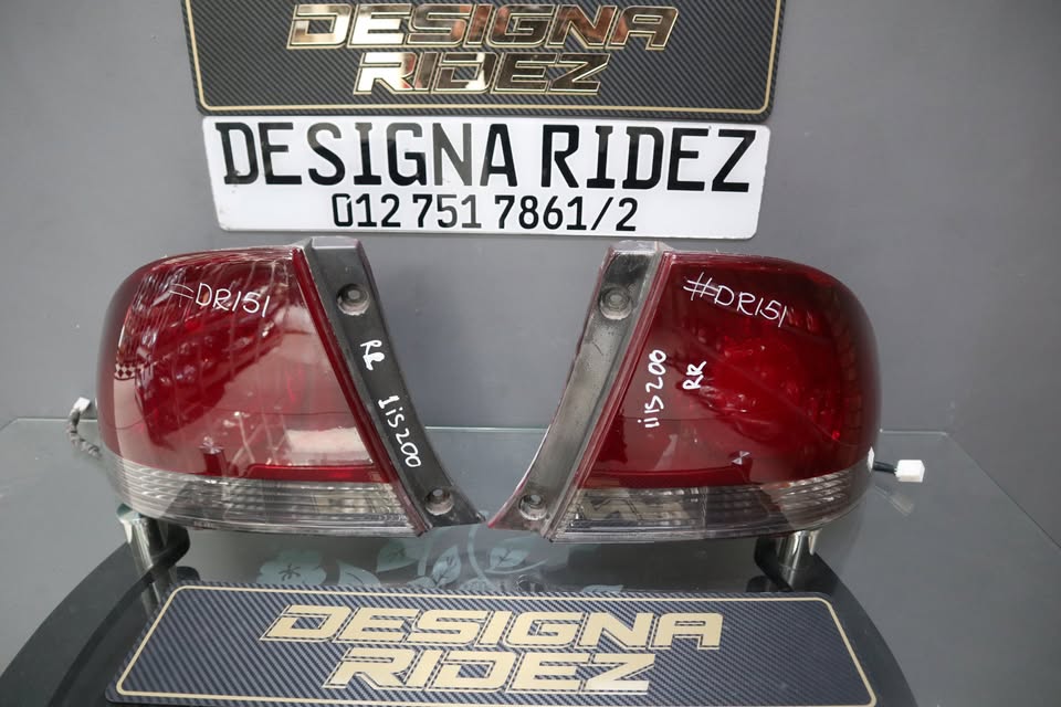 LEXUS IS200 TAIL LIGHTS 1IS - Private Seller LEXUS IS200 TAIL LIGHTS 1IS - Private Seller