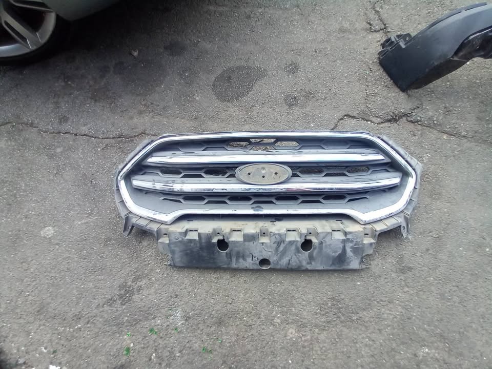 2018 - 2021 Ford Ecosport Front Bumper Grille R10 - Private Seller 2018 - 2021 Ford Ecosport Front Bumper Grille R10 - Private Seller