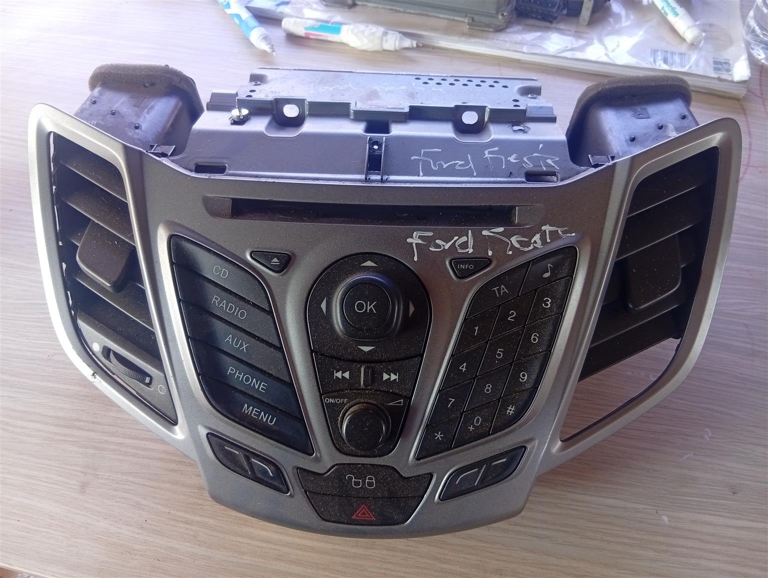2008-2014 ford fiesta car radio - Private Seller