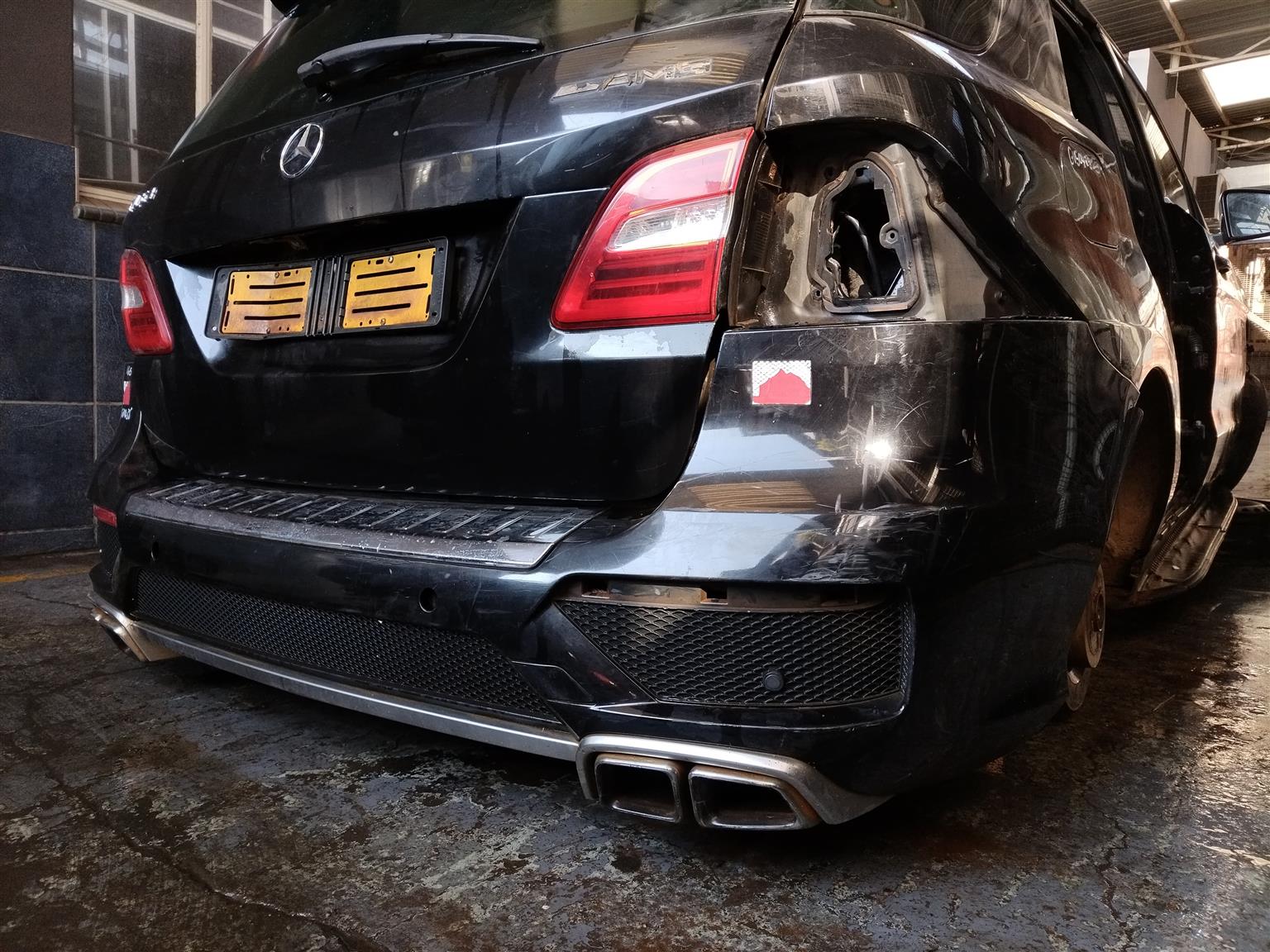 Mercedes-Benz ML63 AMG Rear Bumper – Black (Used) for sale - Private Seller Mercedes-Benz ML63 AMG Rear Bumper – Black (Used) for sale - Private Seller