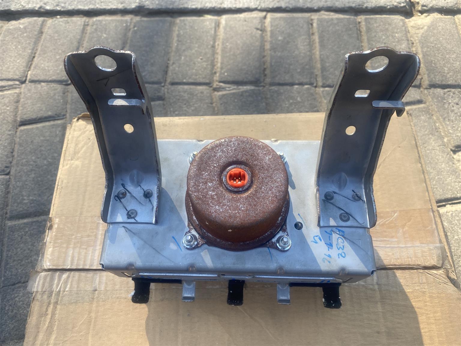 2014 TOYOTA HILUX DASHBOARD AIRBAG FOR SALE. BRAND NEW - Private Seller