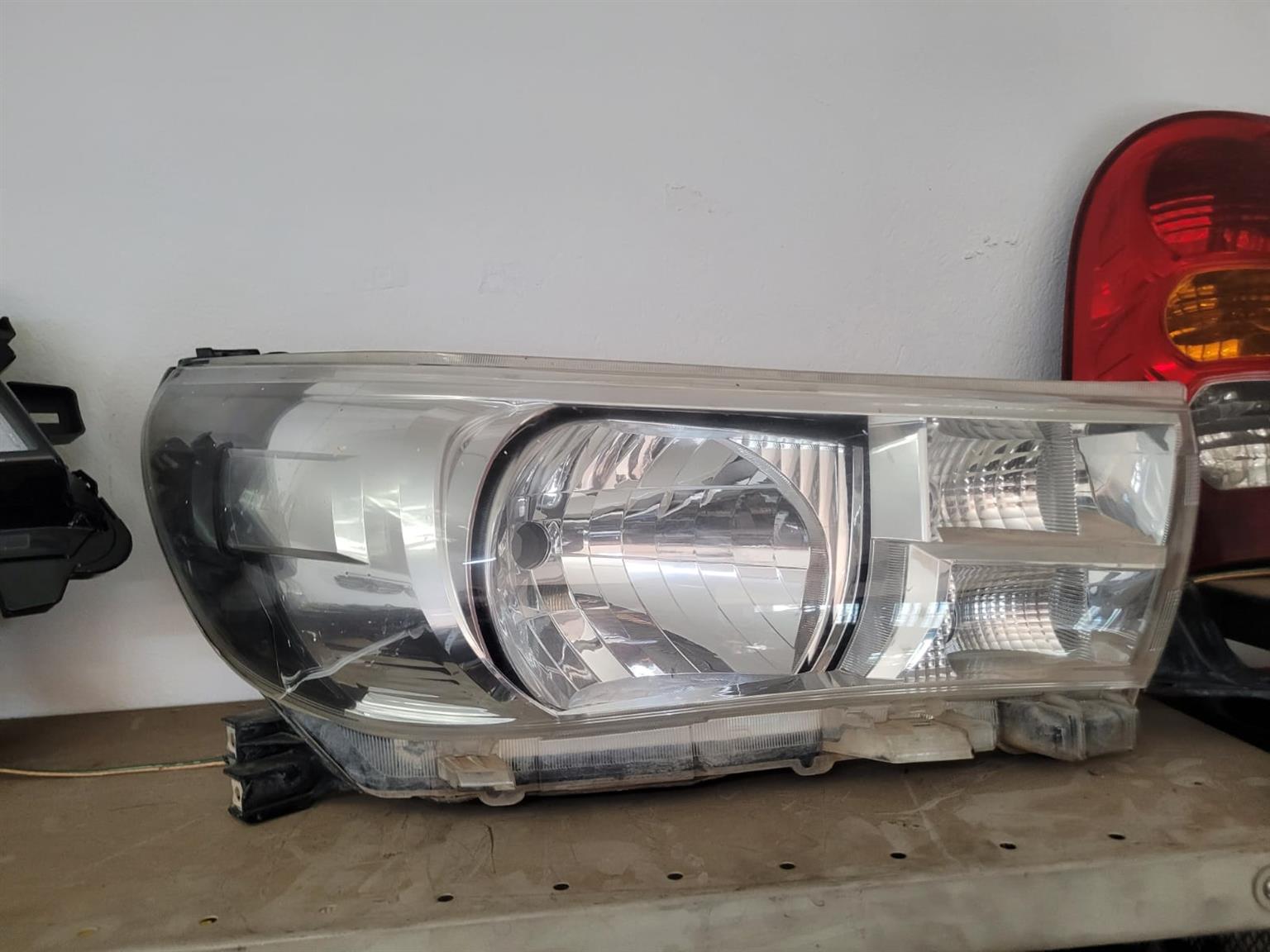 HEADLIGHTS FOR MAZDA BT 50 BAKKIE - Private Seller HEADLIGHTS FOR MAZDA BT 50 BAKKIE - Private Seller