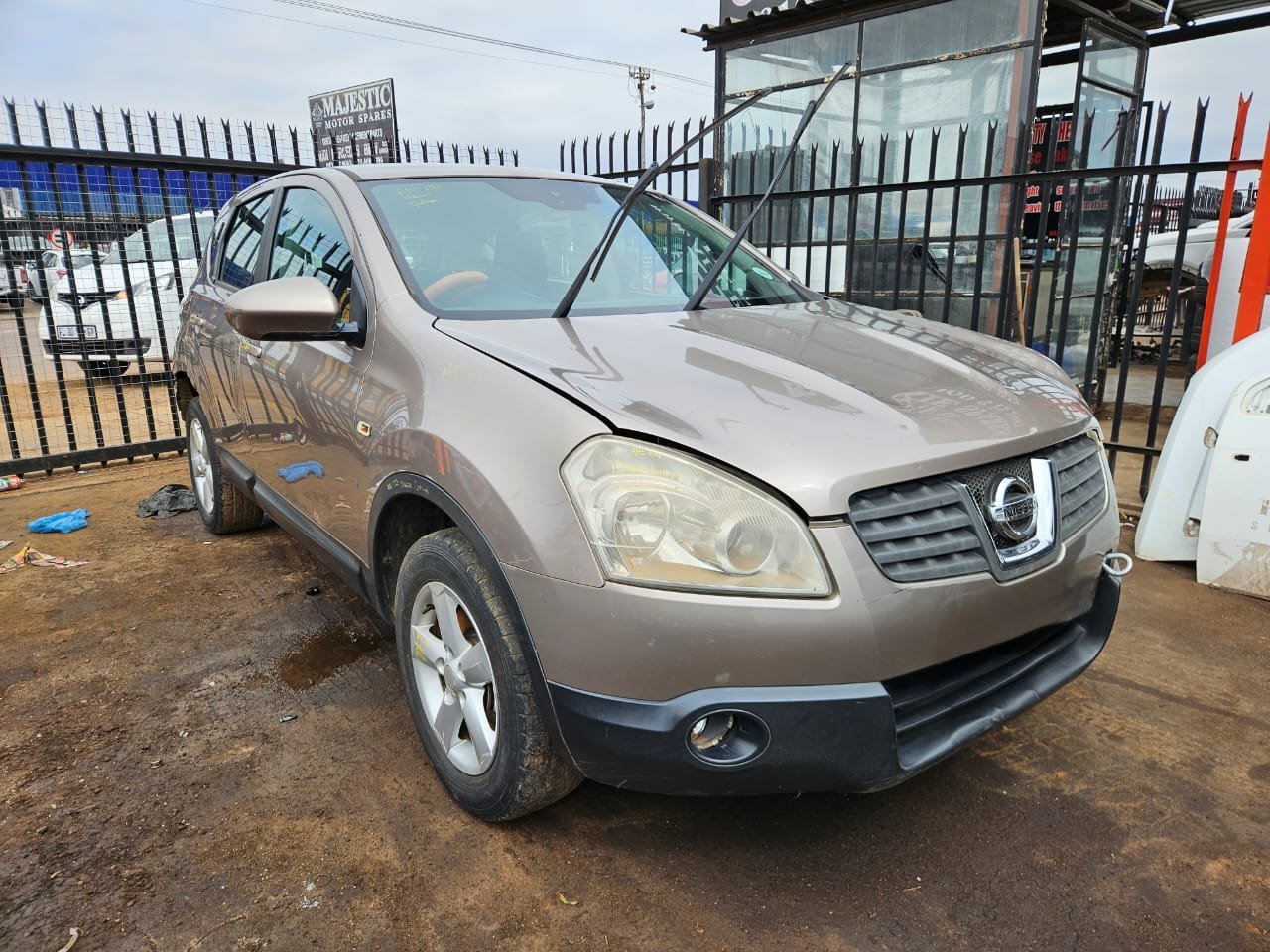 Now Stripping for Spares: Nissan Qashqai J10 2.0 2009 diesel manual