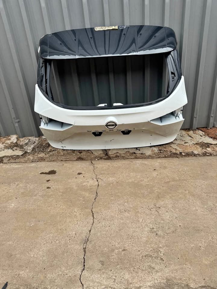 Nissan Qashqai J12 Boot Tailgate - Private Seller Nissan Qashqai J12 Boot Tailgate - Private Seller