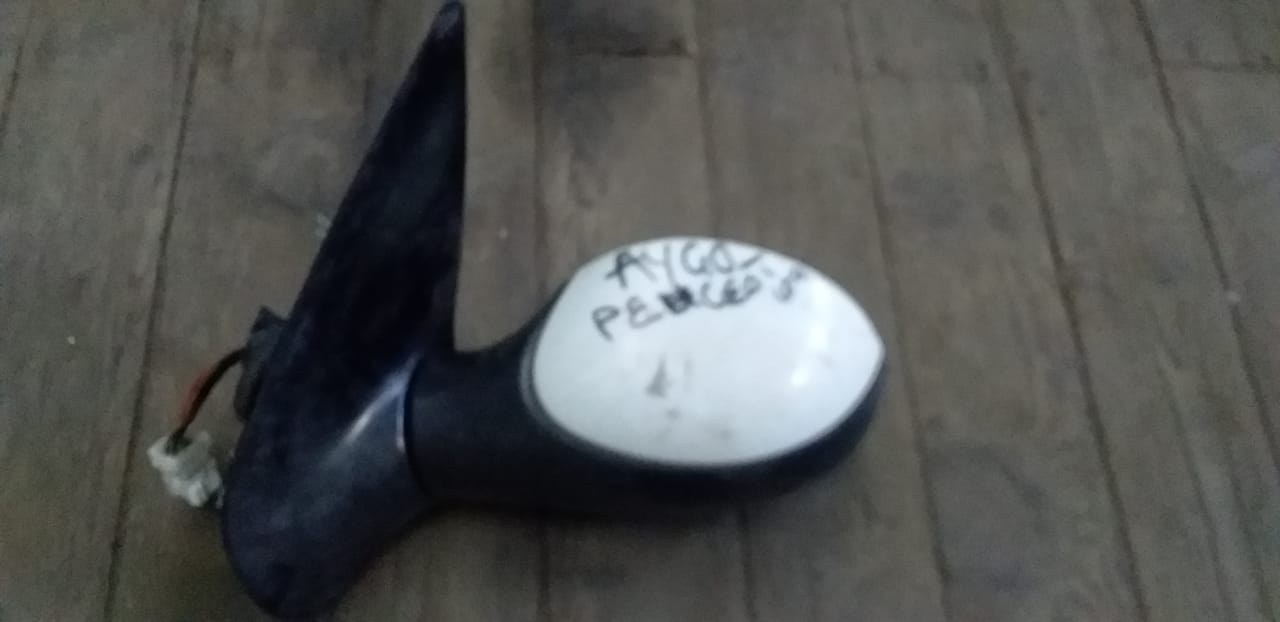 Toyota Aygo/Peugeot side mirror - Private Seller