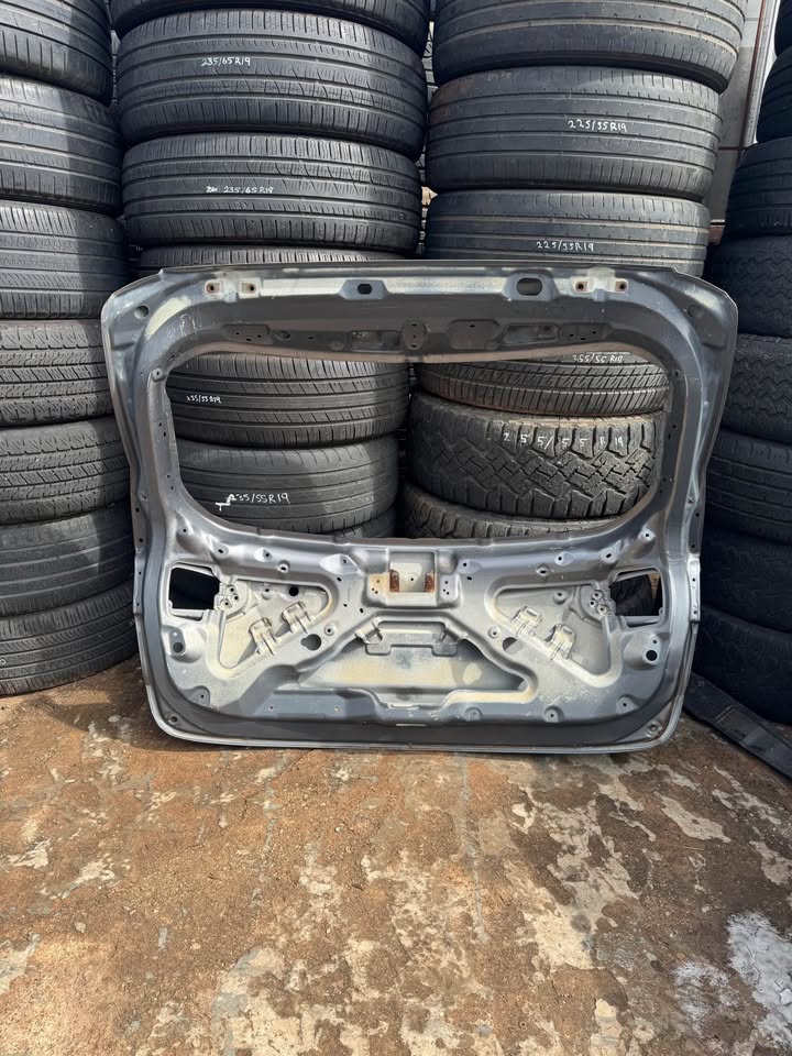 Hyundai Santa Fe Boot Lid Tailgate - Private Seller