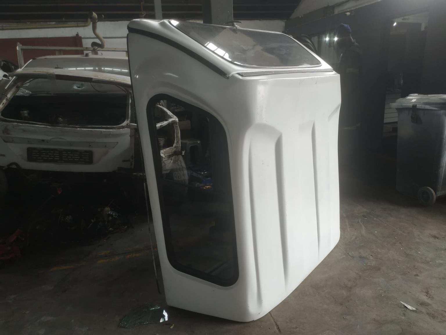 Toyota Hilux D4D Double Cab Canopy for sale - Private Seller Toyota Hilux D4D Double Cab Canopy for sale - Private Seller