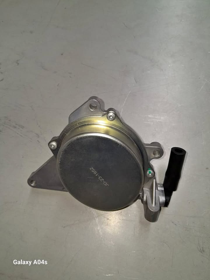 HYUNDAI H1 2.5L D4CB VACUUM PUMP FOR SALE - Private Seller HYUNDAI H1 2.5L D4CB VACUUM PUMP FOR SALE - Private Seller