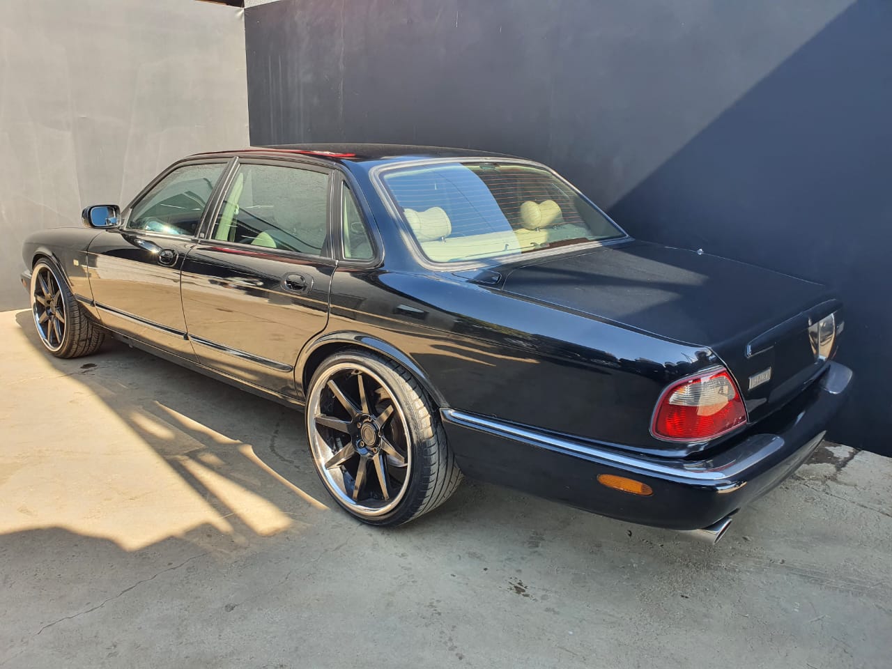 1999 Jaguar XJR 4.0 Supercharger Auto