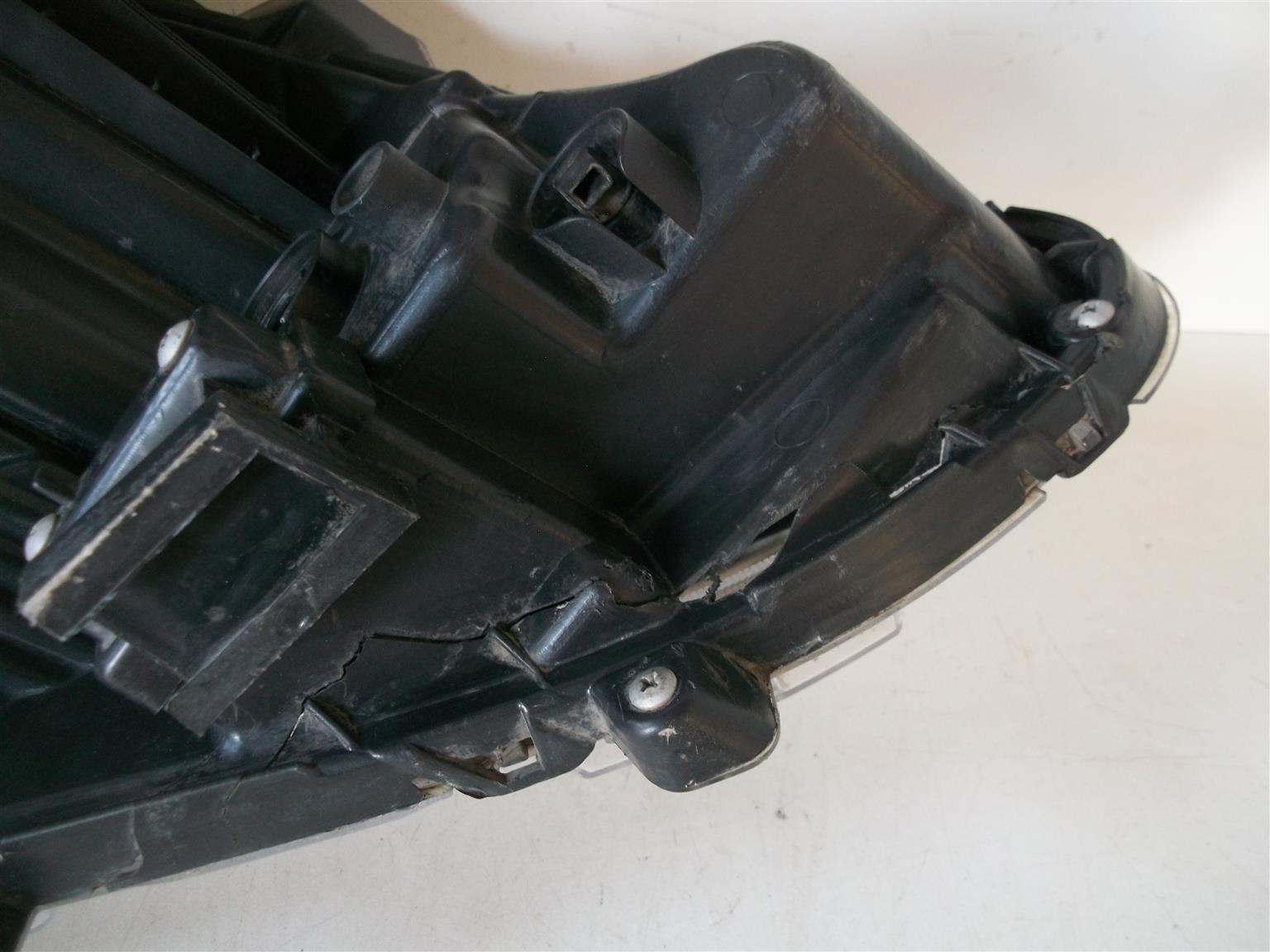 Nissan Almera '12-'14 left headlight - Private Seller Nissan Almera '12-'14 left headlight - Private Seller