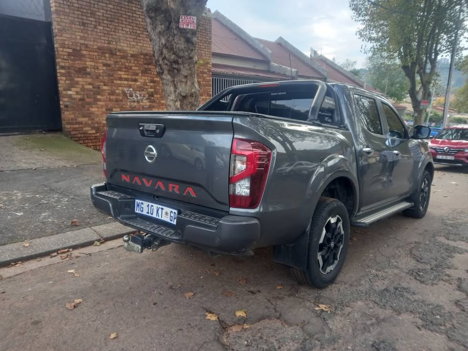 2024 Nissan Navara 2.5 4x2 Double cab, Automatic, Grey, Leather seats, Service book