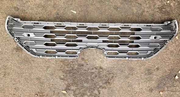 Toyota Rav-4 Front Grill. Call or DM . - Private Seller Toyota Rav-4 Front Grill. Call or DM . - Private Seller