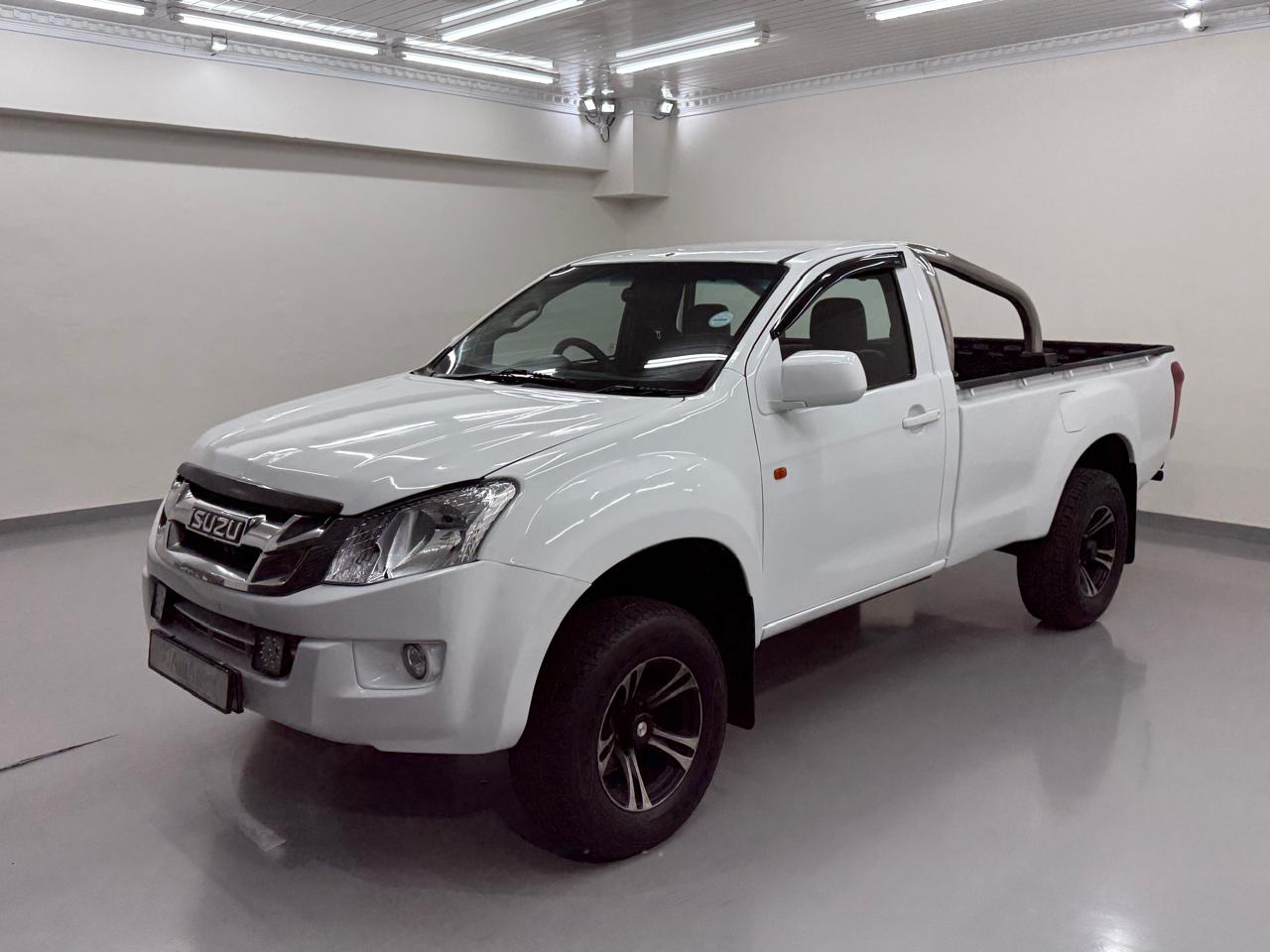 Used 2016 Isuzu KB 250D-Teq LE - Private Seller Used 2016 Isuzu KB 250D-Teq LE - Private Seller