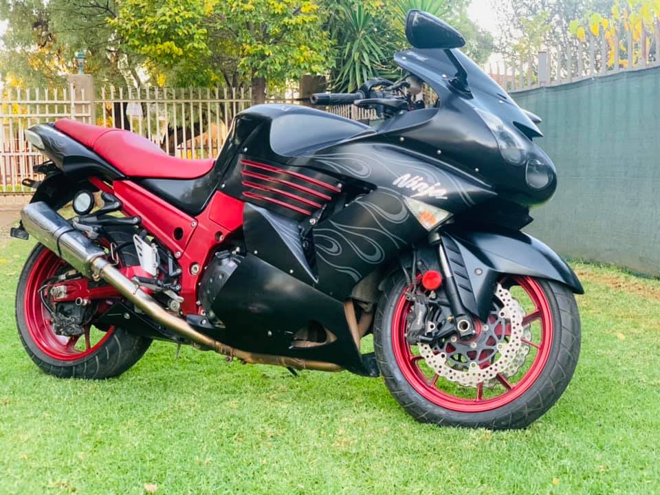 KAWASAKI ZX14 NINJA - Private Seller KAWASAKI ZX14 NINJA - Private Seller